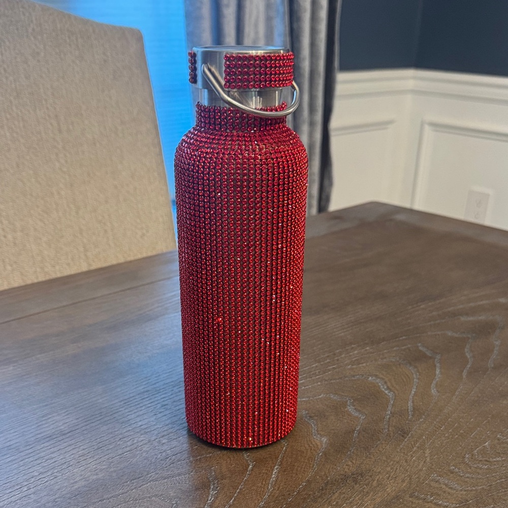 TOMO Res Rhinestone Water Bottle BRAND NEW